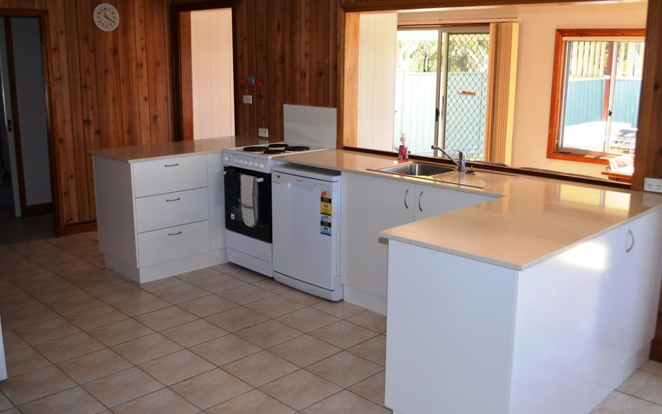 Kalinda Crescent Head