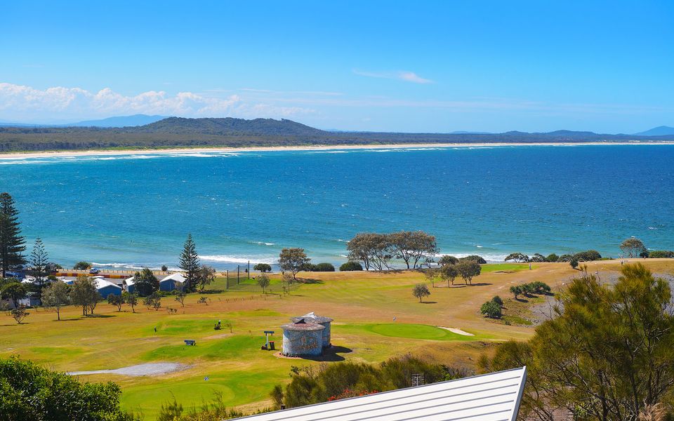 Malibu Crescent Head