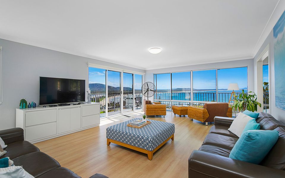 Malibu Crescent Head