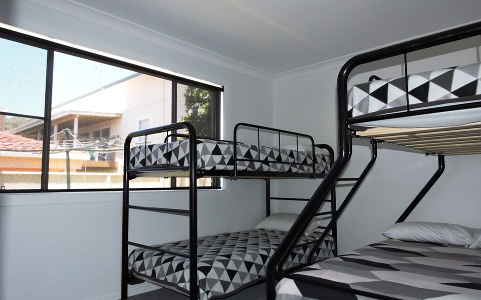 Oceans 12 Crescent Head