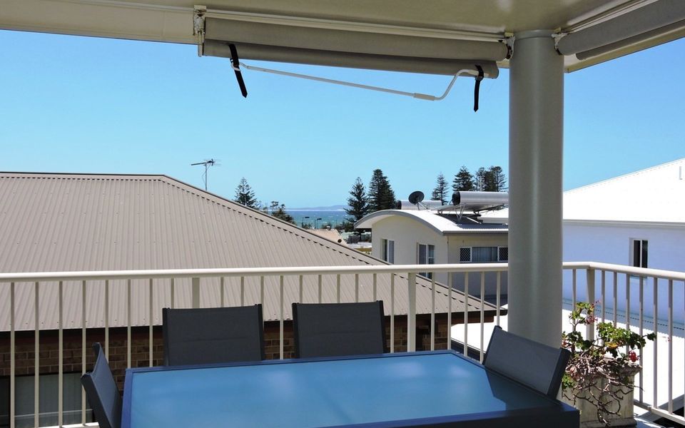 Oceans 12 Crescent Head