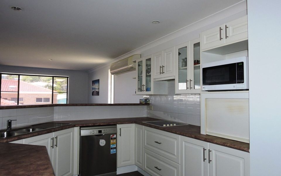 Oceans 12 Crescent Head