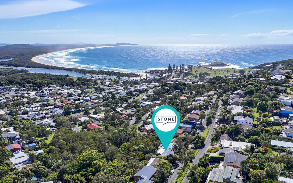 Bob’s Shout Crescent Head NSW 2440