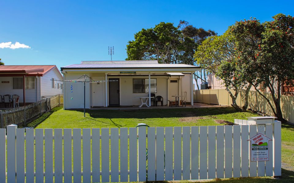 By The Lake Cottage Crescent Head