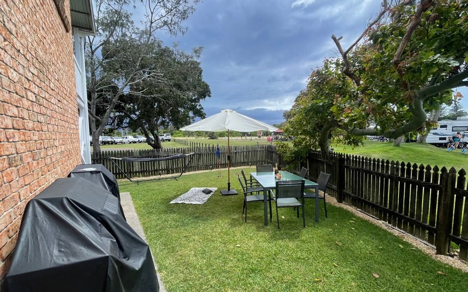 By The Sea 2 Crescent Head