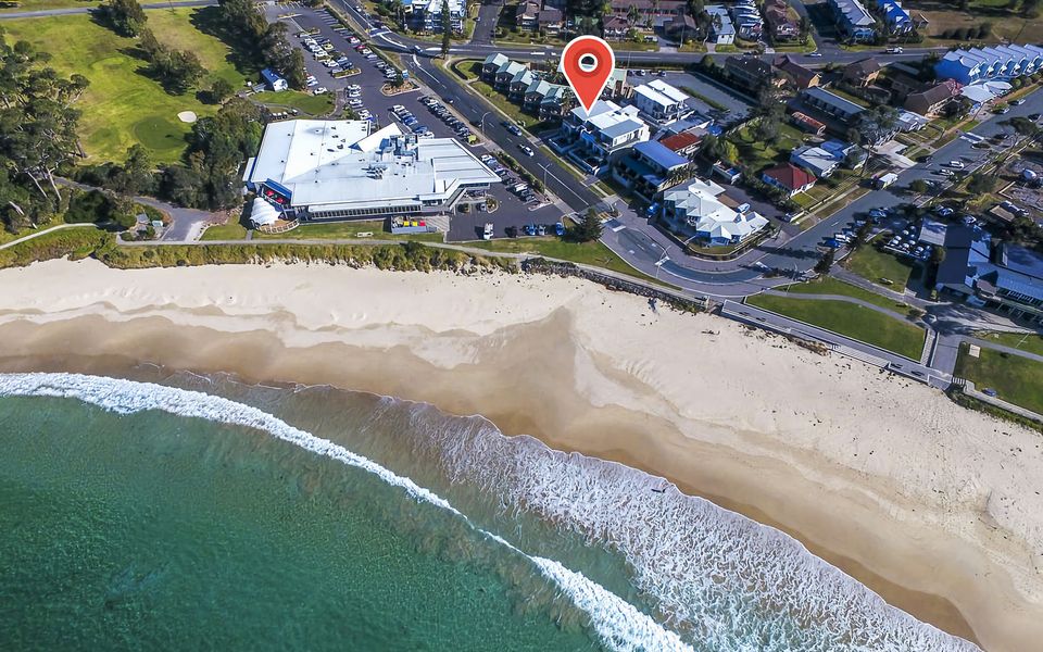 Mollymook Luxury Beachfront Apartment 10