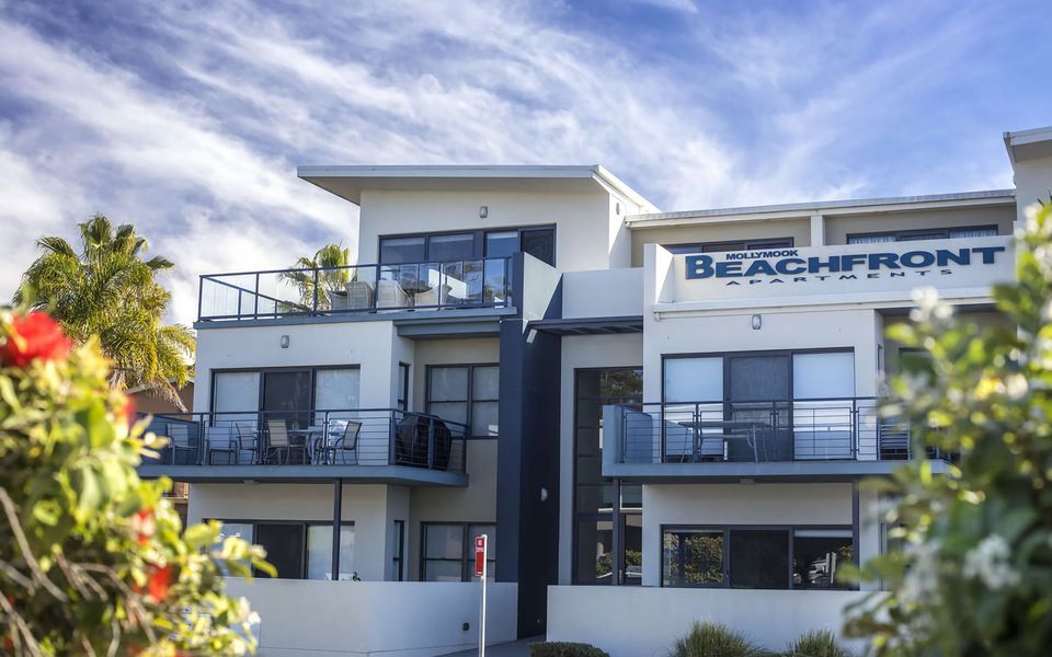 Mollymook Luxury Beachfront Apartment 10