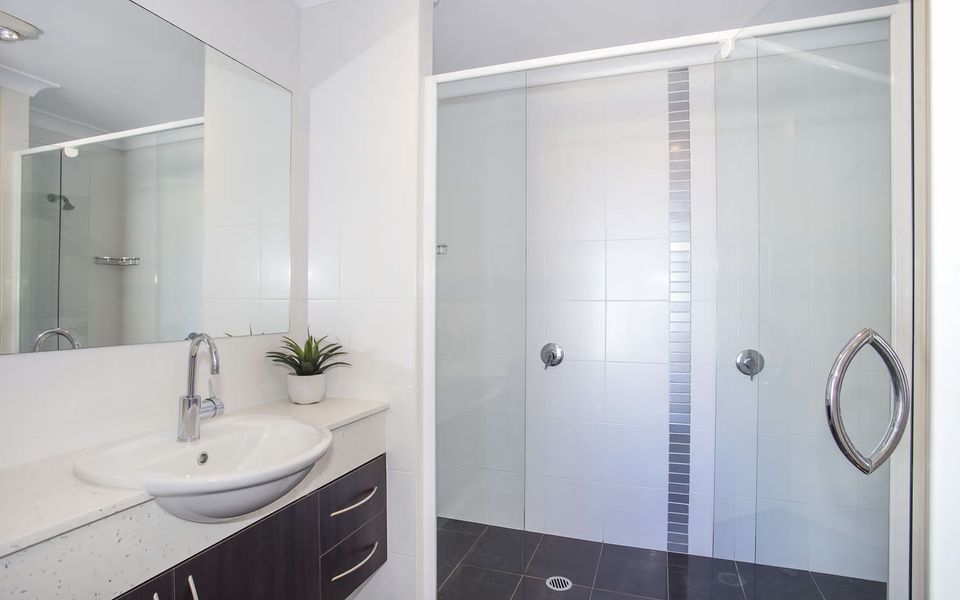 Mollymook Luxury Beachfront Apartment 10