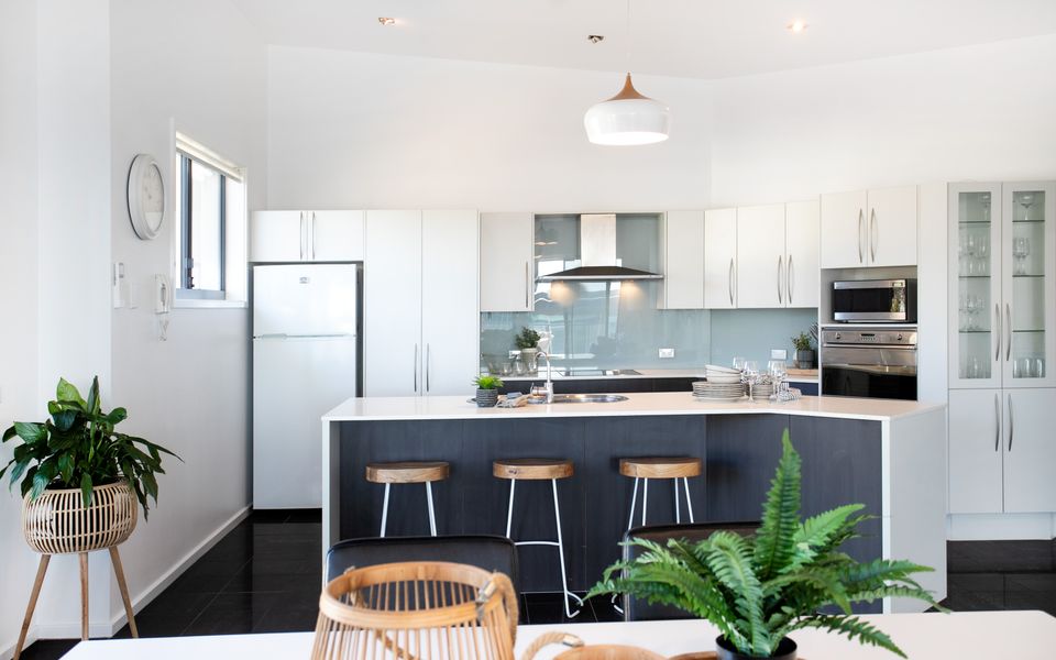 Mollymook Luxury Beachfront Apartment 10