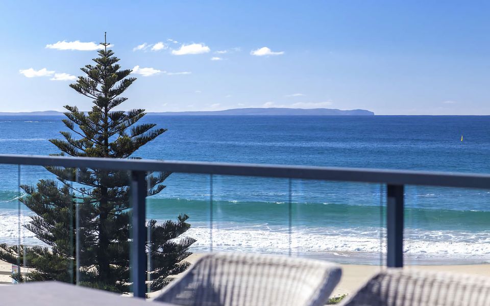 Mollymook Luxury Beachfront Apartment 10