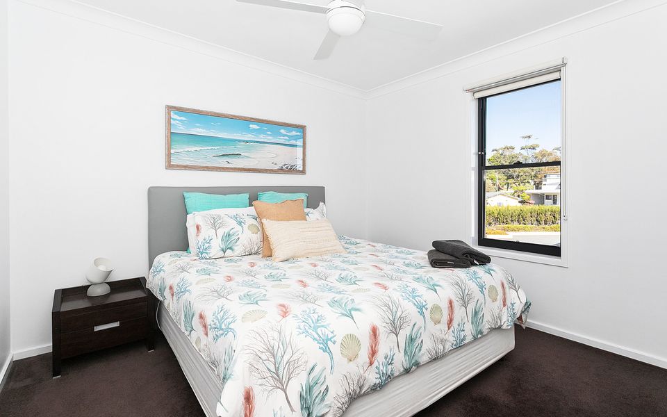 Mollymook Luxury Beachfront Apartment 10