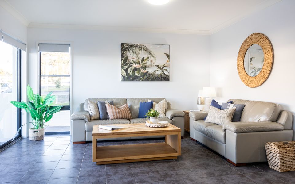 Mollymook Luxury Beachfront Apartment 3