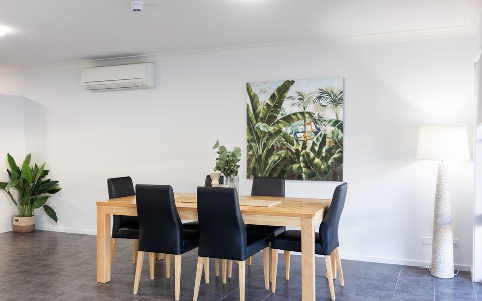 Mollymook Luxury Beachfront Apartment 3