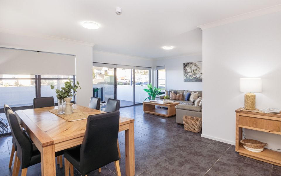 Mollymook Luxury Beachfront Apartment 3