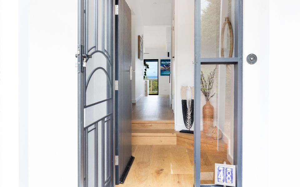 Banksia Beach House