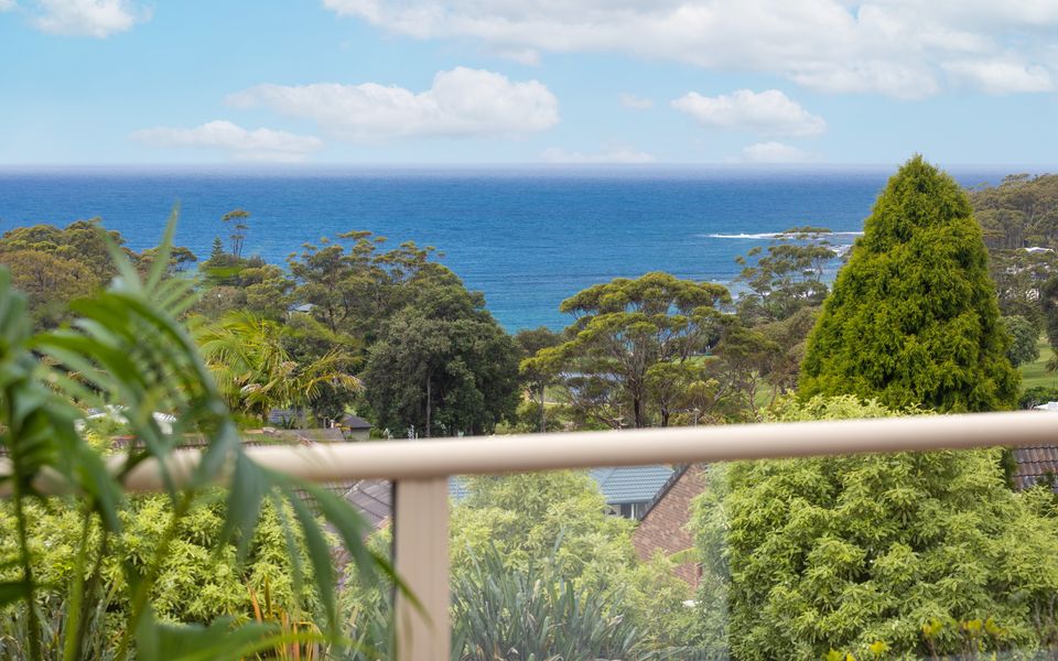 Banksia Beach House