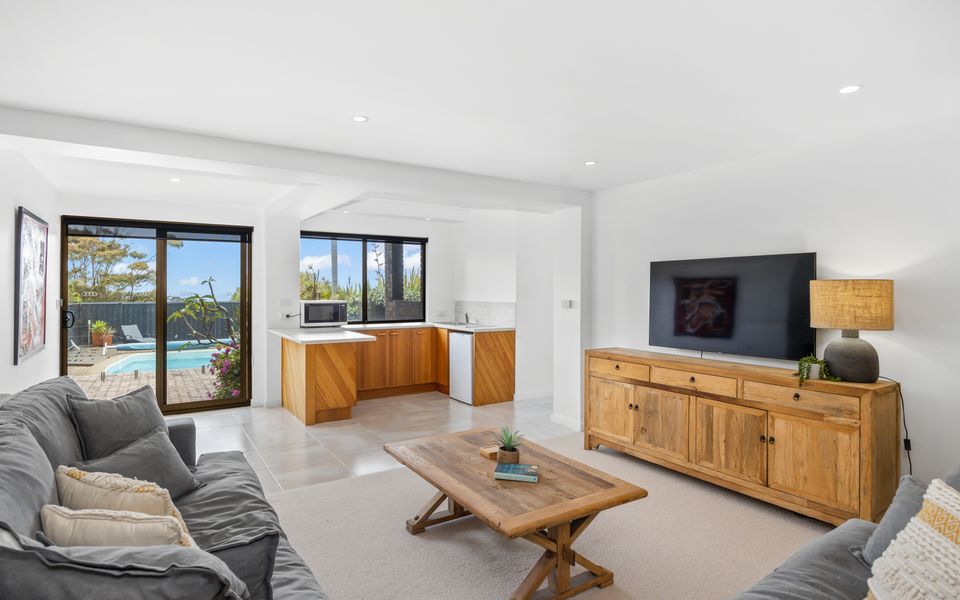 Banksia Beach House