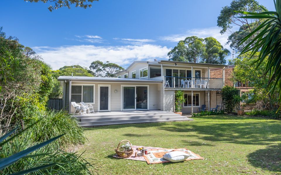 Beachfront Bliss on Mollymook Beach
