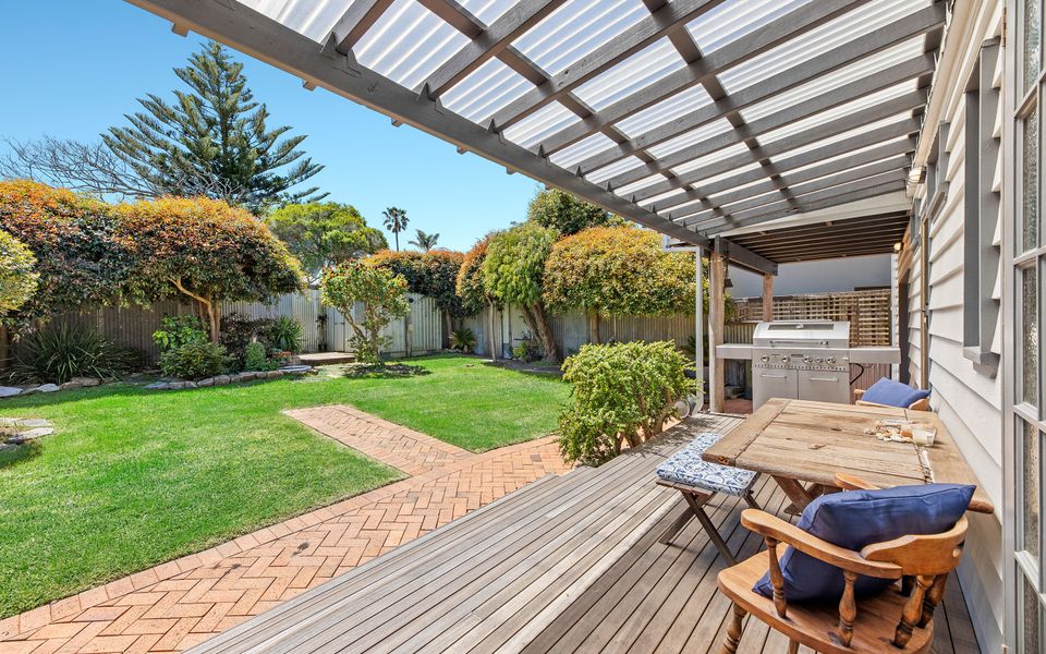 8 Borang Street, Potato Point