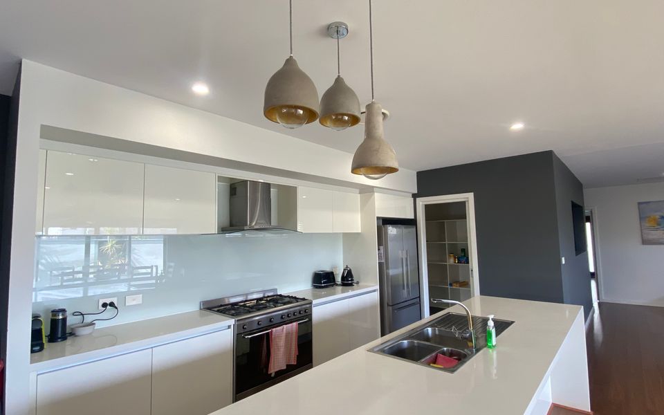 6 Bagarin Avenue, Tomakin