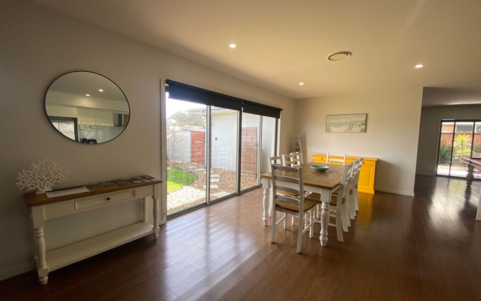 6 Bagarin Avenue, Tomakin