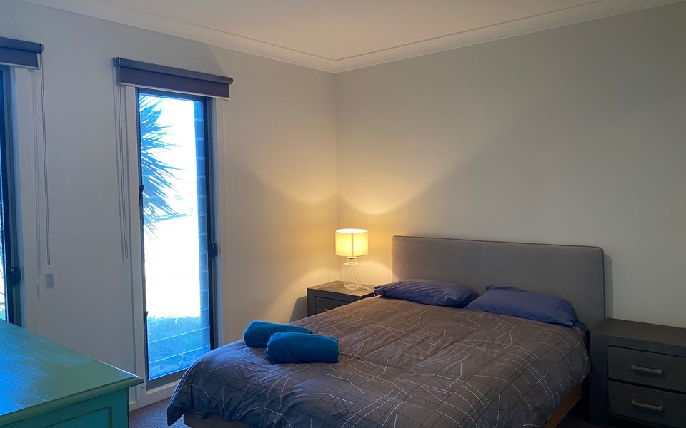 6 Bagarin Avenue, Tomakin