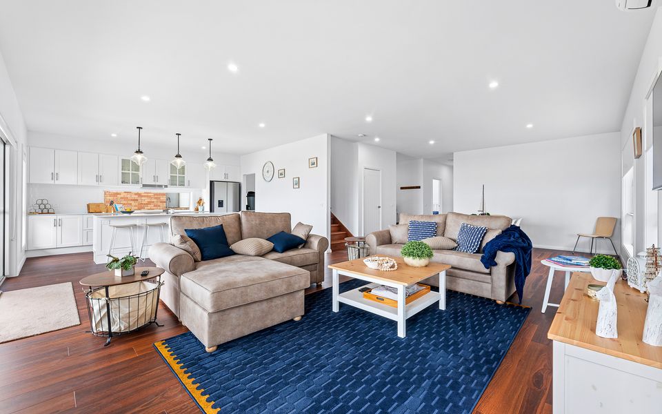 10 Bay Road, Long Beach