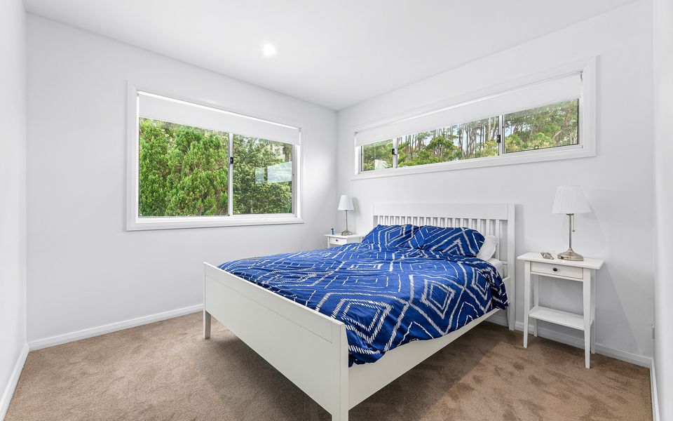 10 Bay Road, Long Beach