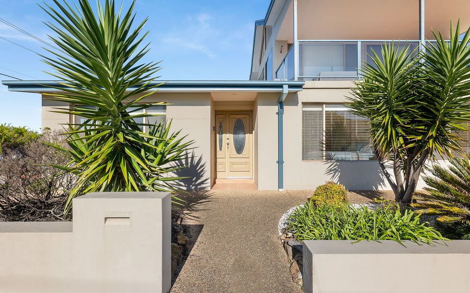 Ocean’s Edge in Batehaven