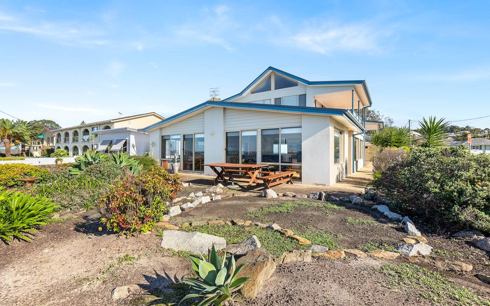 Ocean’s Edge in Batehaven