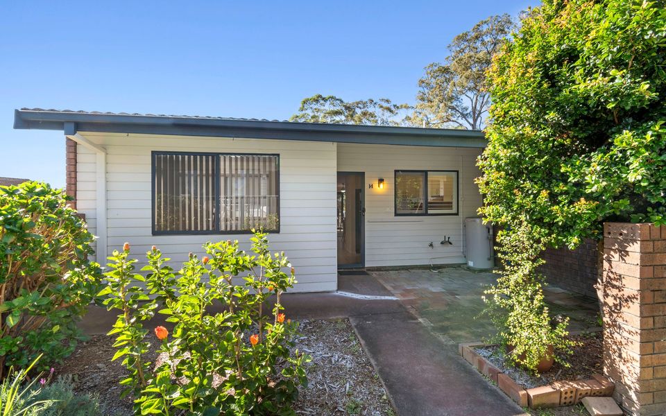 Coastal Living With Water Views