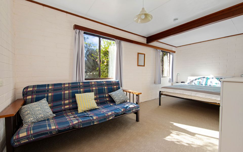 82 Annetts Parade, Mossy Point