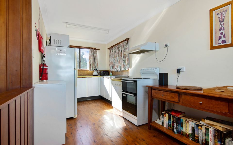 82 Annetts Parade, Mossy Point