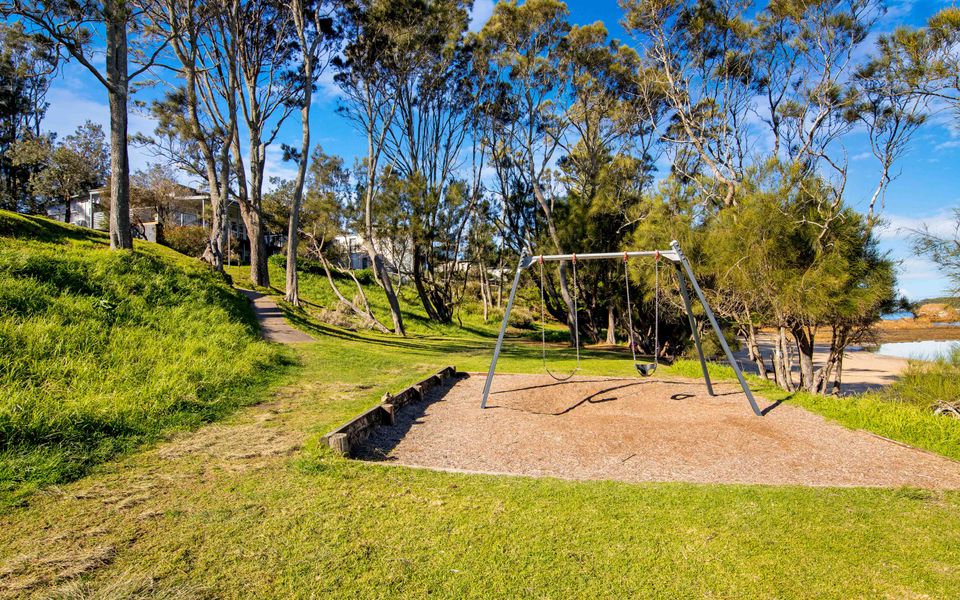 82 Annetts Parade, Mossy Point