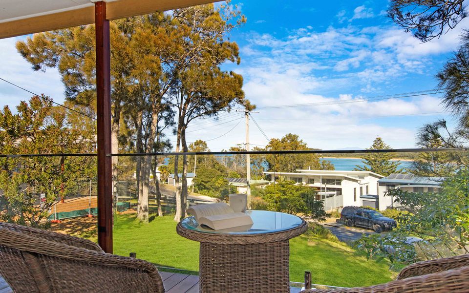 82 Annetts Parade, Mossy Point