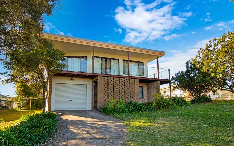 82 Annetts Parade, Mossy Point