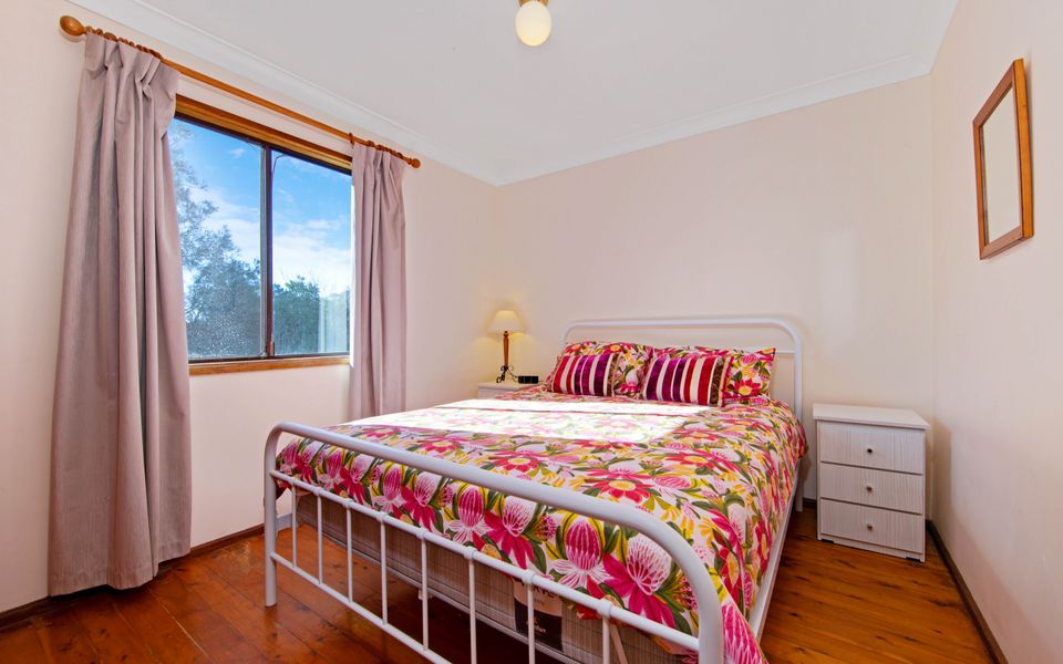 82 Annetts Parade, Mossy Point