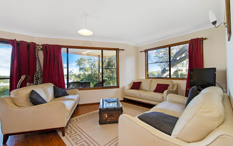 82 Annetts Parade, Mossy Point