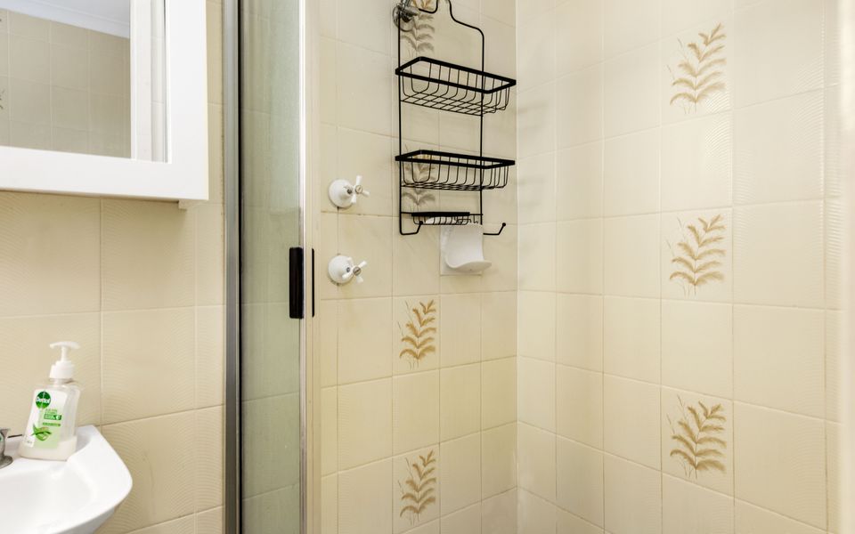 12/2-6 Matthew Parade, Batehaven