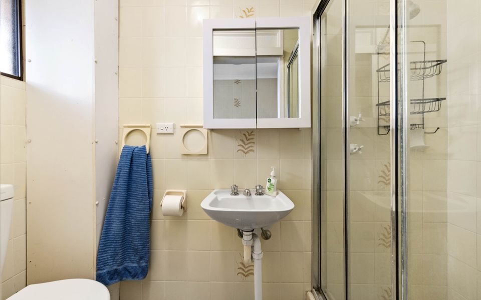 12/2-6 Matthew Parade, Batehaven