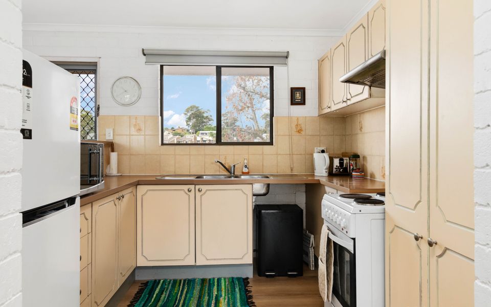 12/2-6 Matthew Parade, Batehaven
