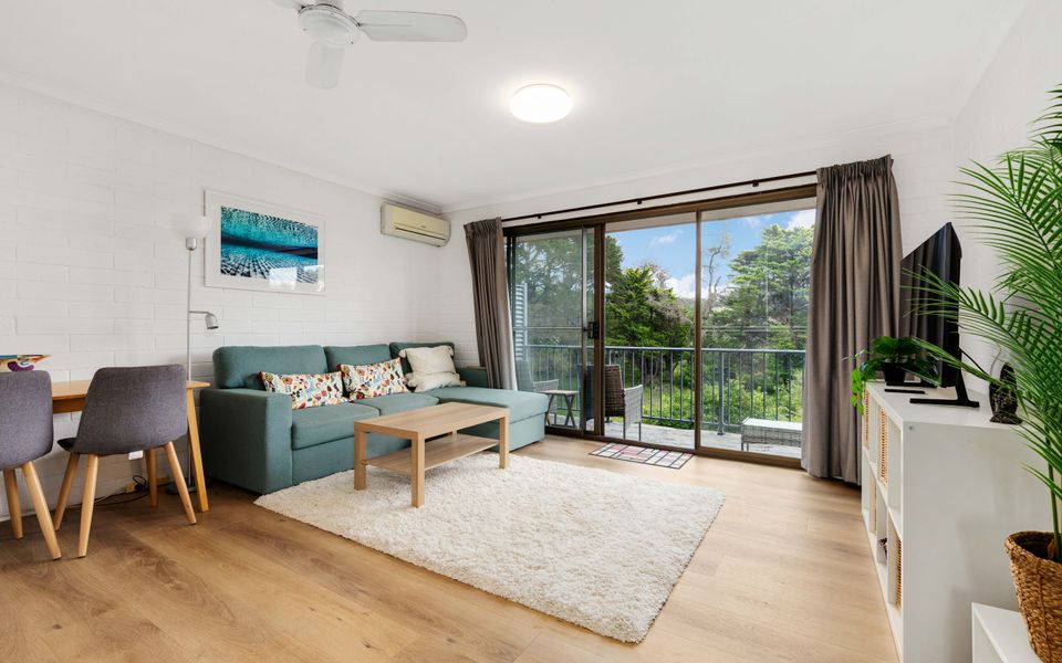 12/2-6 Matthew Parade, Batehaven