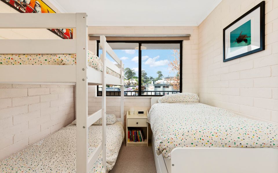 12/2-6 Matthew Parade, Batehaven