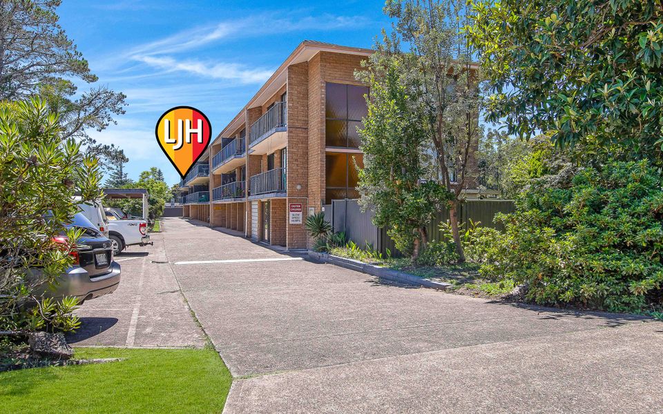 12/2-6 Matthew Parade, Batehaven