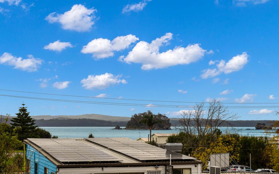 12/2-6 Matthew Parade, Batehaven