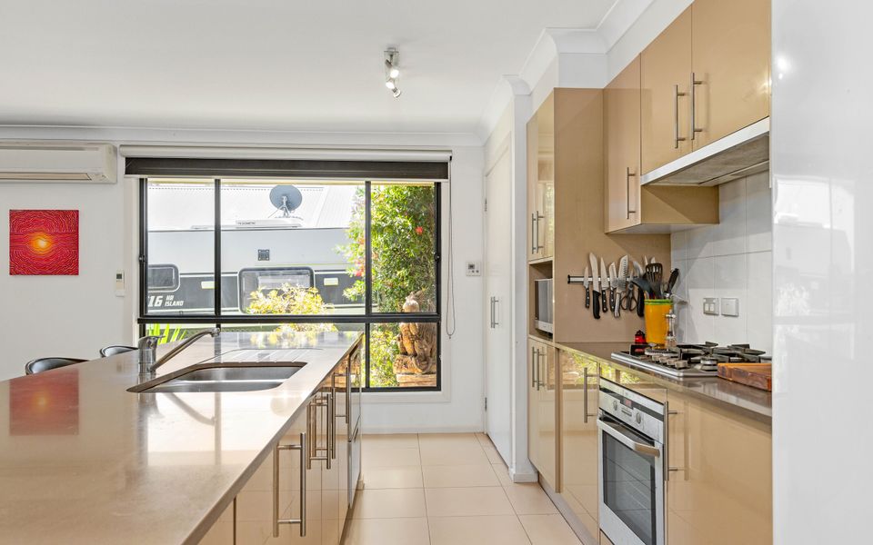 20 Freycinet Drive, Sunshine Bay