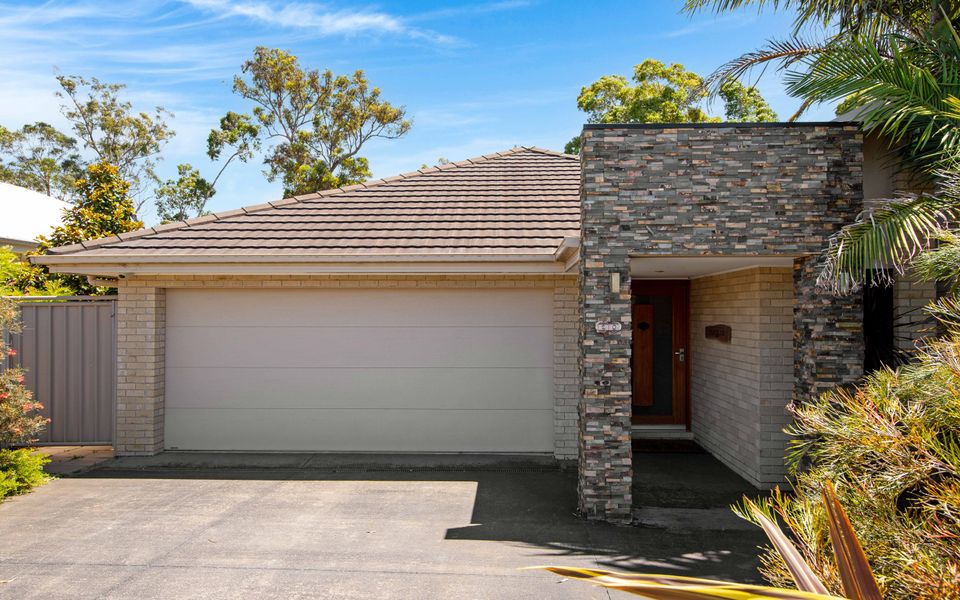 20 Freycinet Drive, Sunshine Bay