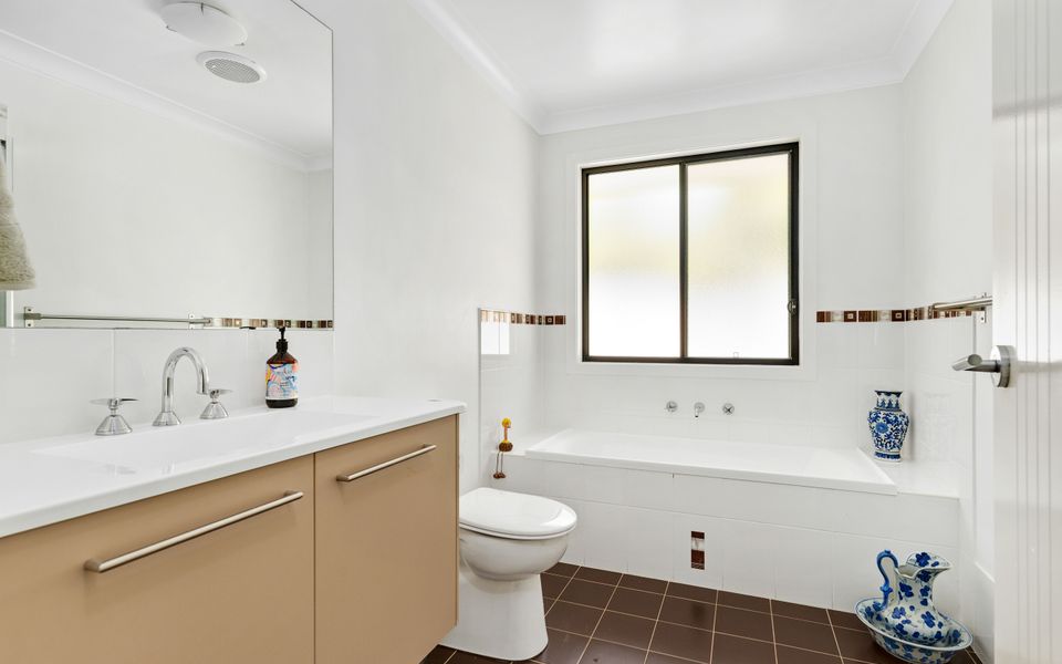 20 Freycinet Drive, Sunshine Bay