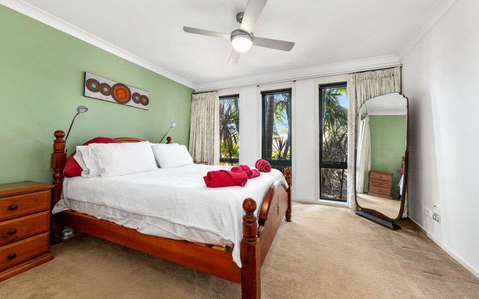 20 Freycinet Drive, Sunshine Bay