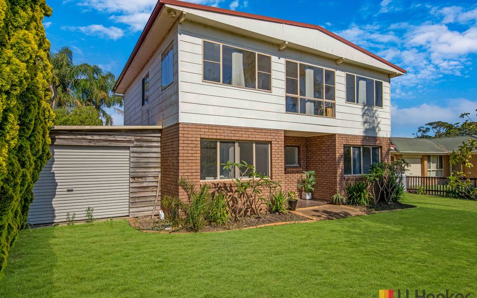 Beach House In Maloneys